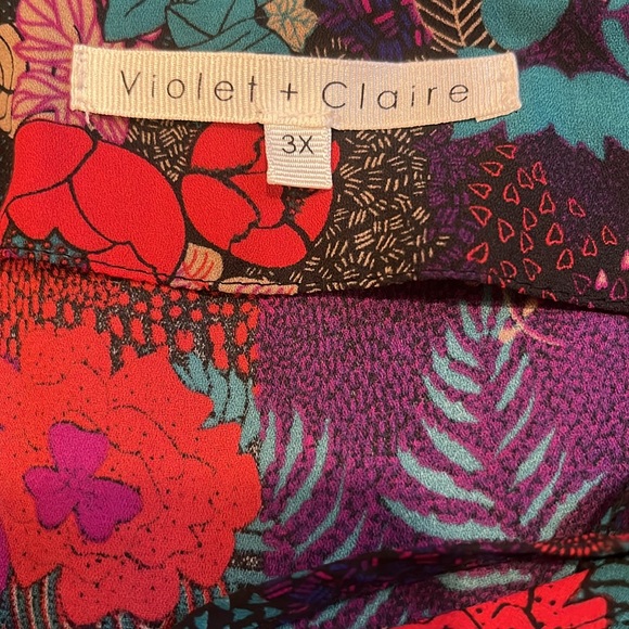 Violet + Claire Floral Long Sleeve Blouse - Picture 5 of 8